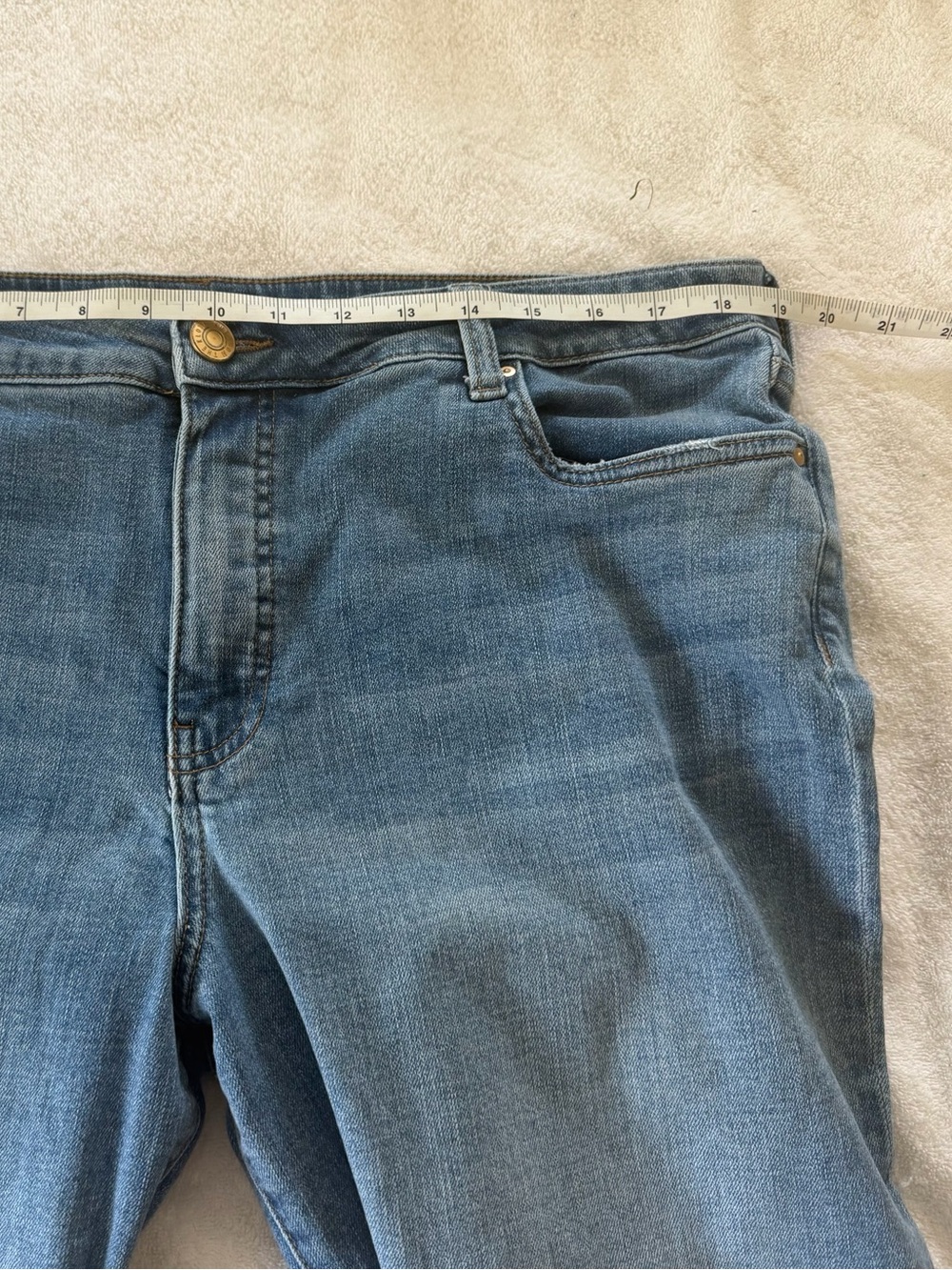 Kut from the Kloth Medium Wash Wide Leg Jeans - Picture 6 of 6